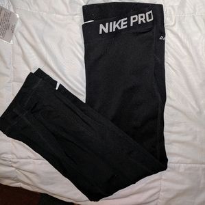 NIKE Pro Capri leggings